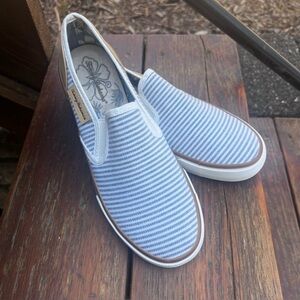 TOMMY BAHAMA BLUE WHITE NAUTICAL STRIPED SLIP ON SNEAKERS SIZE 7.5